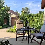 éva Tiszaföldvár Hébergement de vacances *