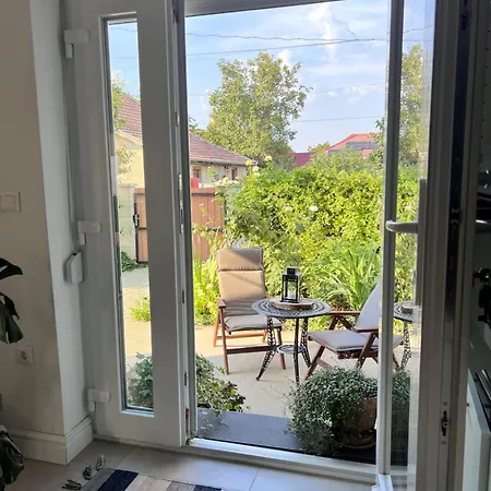 Eva Pihenohaz Tiszafoeldvar Ferienhaus Tiszafoldvar