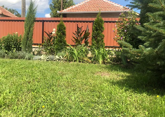 Eva Pihenohaz Tiszafoeldvar * Tiszafoldvar