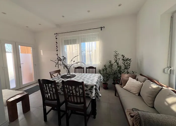 Eva Pihenohaz Tiszafoeldvar * Tiszafoldvar