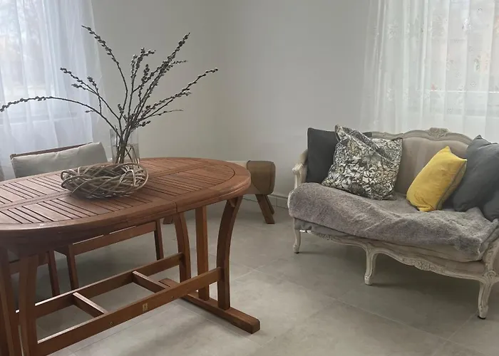 Eva Pihenohaz Tiszafoeldvar * Tiszafoldvar