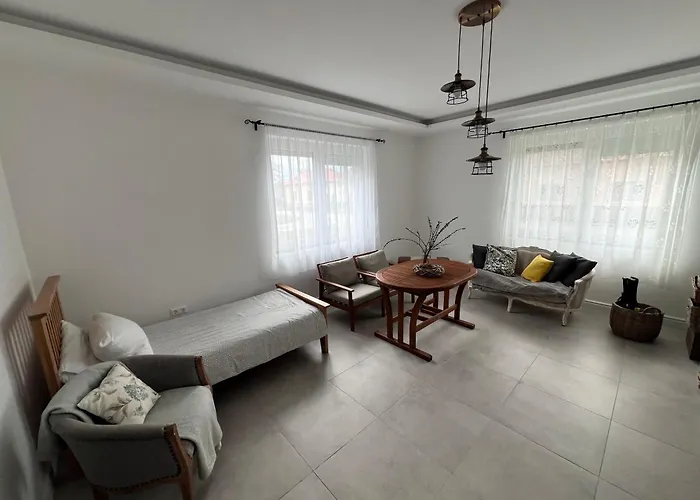 Eva Pihenohaz Tiszafoeldvar